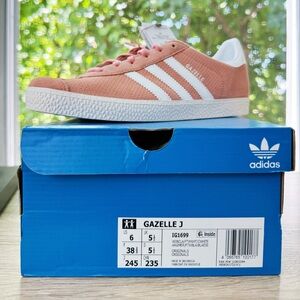 NWT Adidas Originals Kids Gazelle Shoes in Wonder Clay (Womens US 7 / Mens US 6)